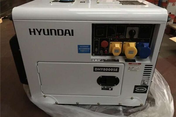 Hyundai DHY8000SELR-T 7.2kVA 3-Phase Diesel Generator
